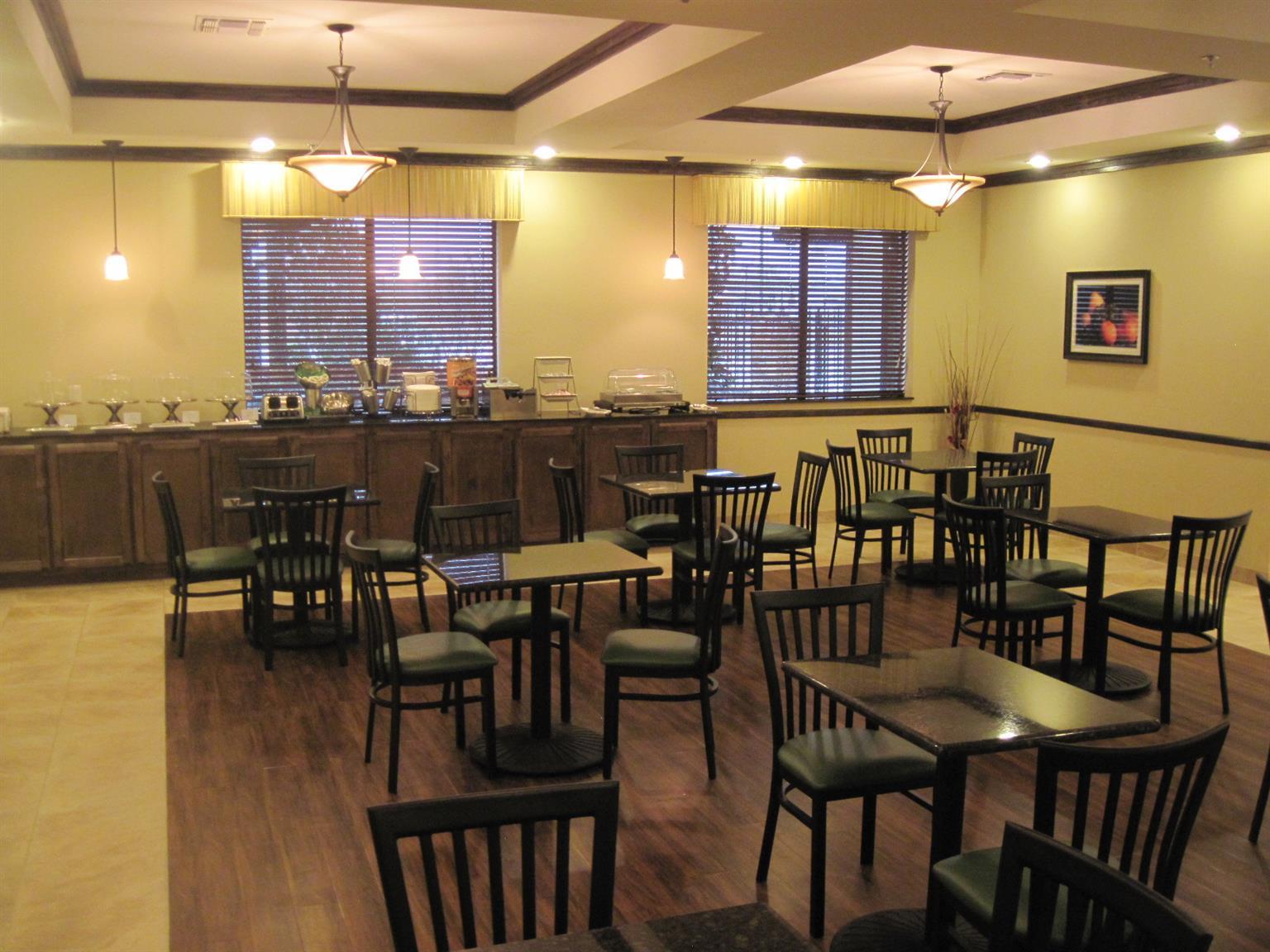 Best Western Plus Emory At Lake Fork Inn & Suites Restoran fotoğraf